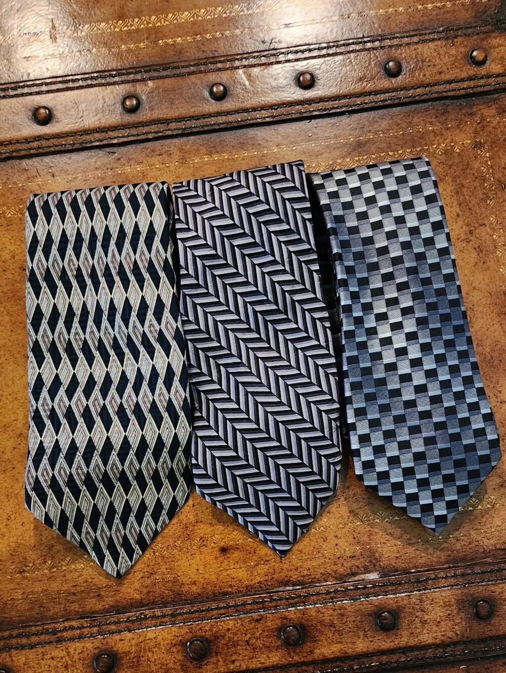3pc Men’s 100% Silk Tie Lot Honors Puritan Arrow Black Gray Geometric